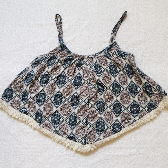 Rue21 Cropped Tank – M - Picture 3 of 5